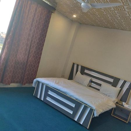 Hotel Royal Sweet Lahore Bagian luar foto