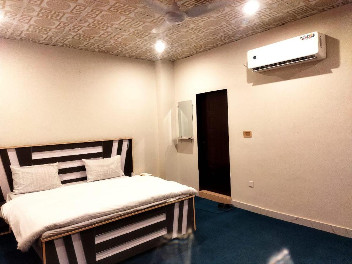 Hotel Royal Sweet Lahore Bagian luar foto